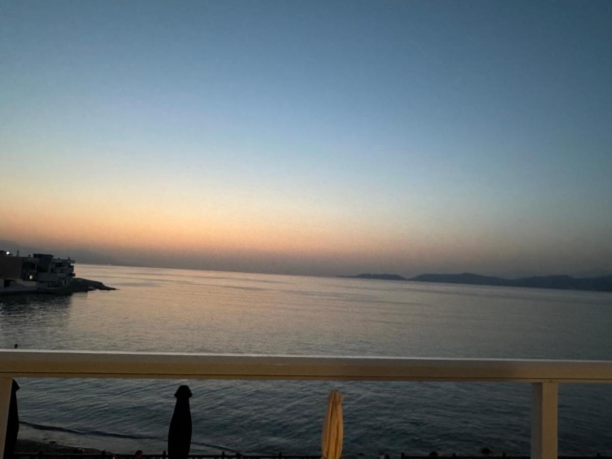 Beach Retreat In Town Corinth Екстериор снимка