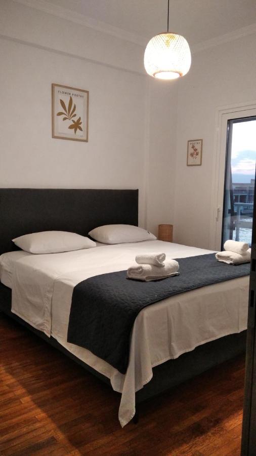 Beach Retreat In Town Corinth Екстериор снимка