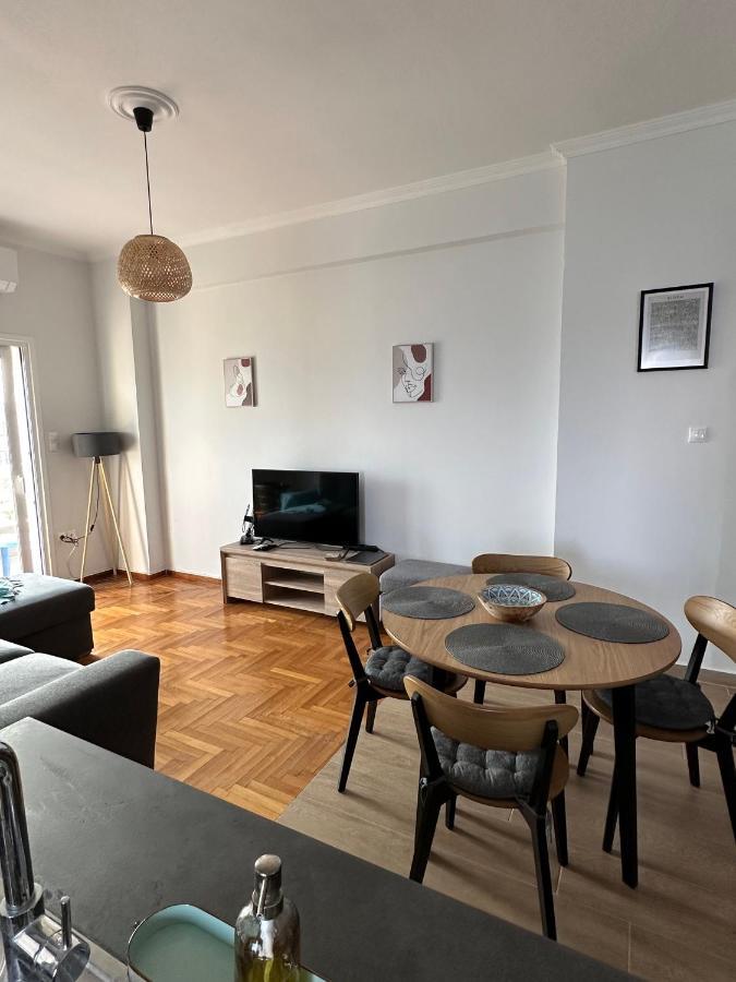 Beach Retreat In Town Corinth Екстериор снимка