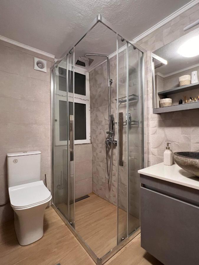 Beach Retreat In Town Corinth Екстериор снимка