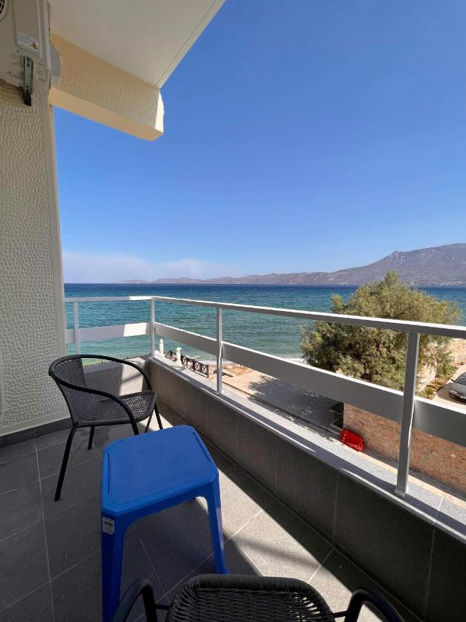 Beach Retreat In Town Corinth Екстериор снимка