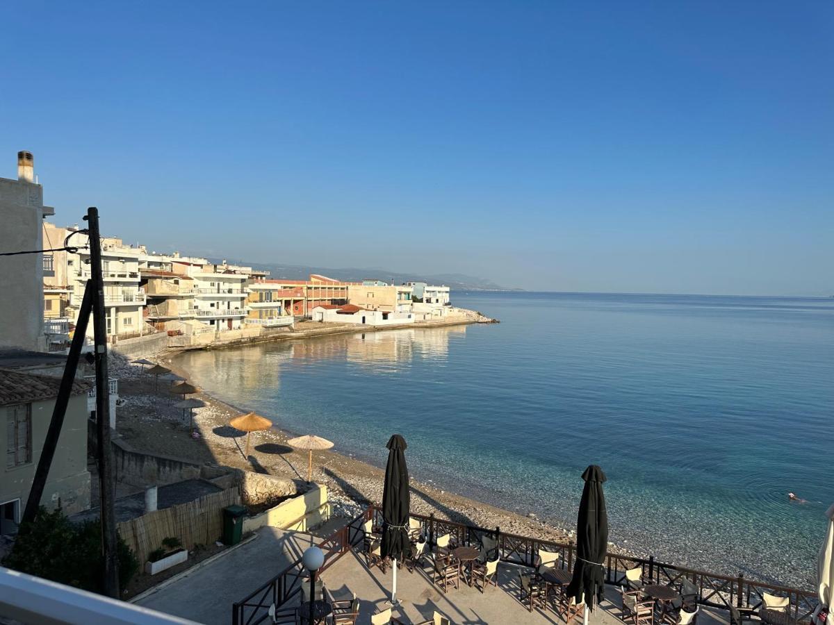 Beach Retreat In Town Corinth Екстериор снимка